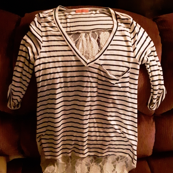 Striped high low vneck - Picture 1 of 2